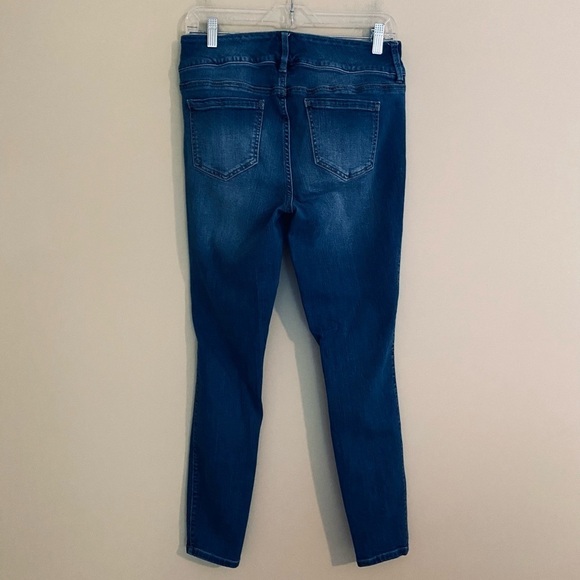 Torrid Distressed Mid Rise Skinny Jeans    Size 10R - Picture 6 of 13